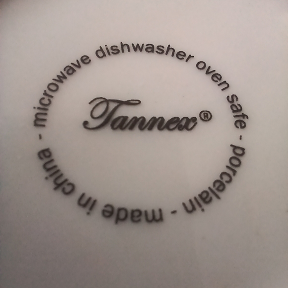 Vintage White Glazed Ceramic Tea Pot. - Picture 8 of 8